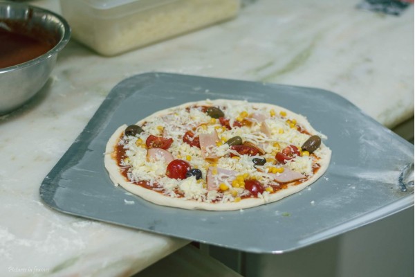 Pizza Uno приготвяне на пица